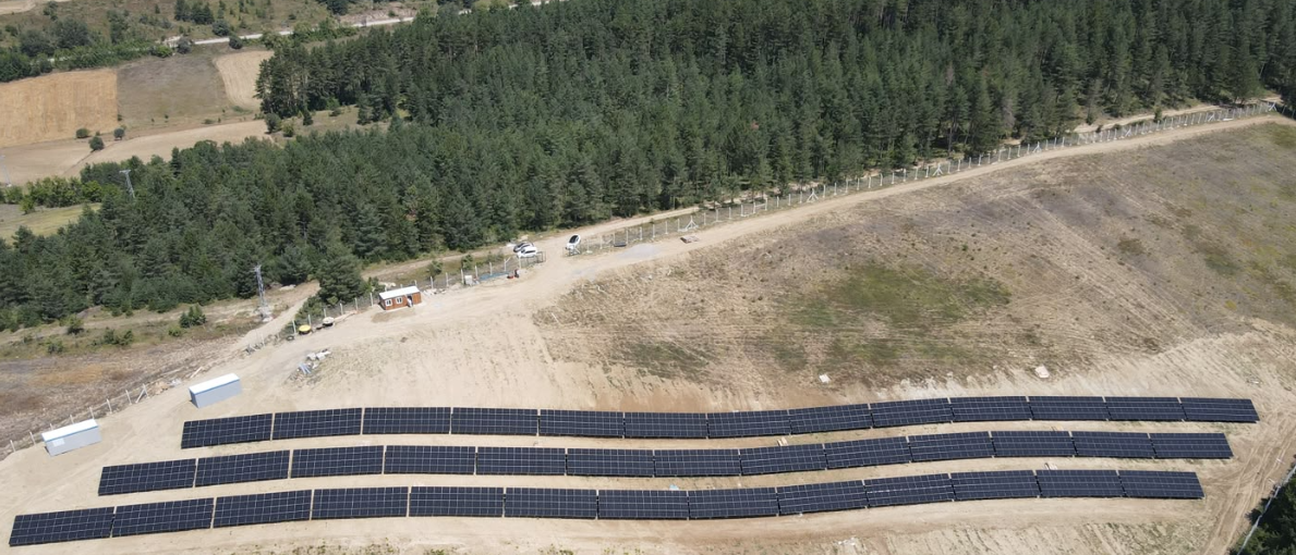 Karabük Güneş Enerjisi Santrali genel drone görünümü